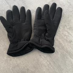 إكسسوارات الملابس، كما تم الإبلاغ عنه بواسطة Arriva Achterhoek-Rivierenland عبر iLost