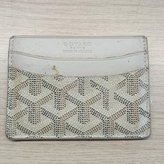 Txartelaren titularra - Harrouch, gisa salatu by Regio Limburg - Leuven iLost erabiliz