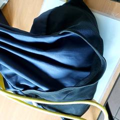 Bolsa de gimnasio, ha sido reportado por Regio West-Vlaanderen con iLost