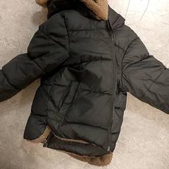 Clothing - Kinderjas Zwart/Bruin, as reported by Centraal magazijn using iLost