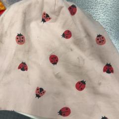 Chapeau, a été signalé par IKEA Slependen utilisant iLost