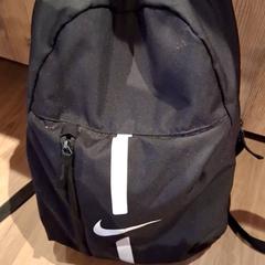 Väska Nike, rapporterat av Familiepark Drievliet med iLost