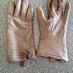 Kesztyű, amint azt Connexxion Amstelveen az iLost segítségével jelentette.