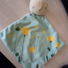 Doudou carré lapin Beige vert, as reported by IKEA Dijon using iLost