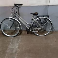 Bicikli lavinir Grijs, amint azt Fietsdepot Hasselt az iLost segítségével jelentette.