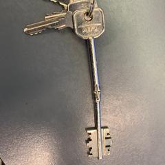 Klucz, zgłoszono przez Eindhoven Airport przy użyciu iLost