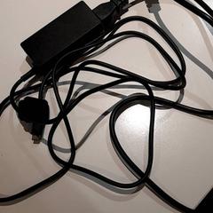 Adapter & Laptop lader Zwart, som rapportert av Campus Den Haag ved bruk av iLost