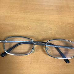 Glasses がiLostで ibis Schiphol Amsterdam Airport によって報告されました