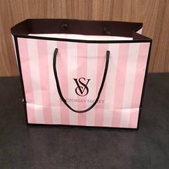 Taxfree tasje, zgłoszono przez Rotterdam The Hague Airport przy użyciu iLost