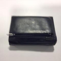 Portefeuille Mevr. S. Debisarun, a été signalé par Gemeente Veenendaal utilisant iLost