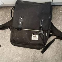 Rugzak/rugtas zwart, ako bolo nahlásené Qbuzz GD Groningen HS pomocou iLost