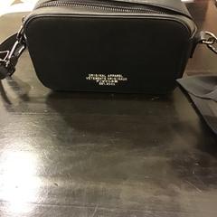 Bourse, a été signalé par Qbuzz U-OV utilisant iLost