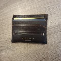 Pashouder, iLost'a bildirildiği gibi