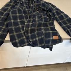 Camisa, ha sido reportado por IKEA Sørlandet con iLost