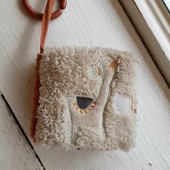 Babyboekje, amint azt DierenPark Amersfoort az iLost segítségével jelentette.