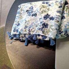 Elzáró szelep Fleur bleu marine et bleu ciel, vert, amint azt IKEA Hénin-Beaumont az iLost segítségével jelentette.