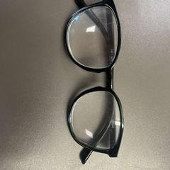 Gafas de sol, ha sido reportado por Gebo Tours con iLost