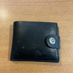 財布 Koka. がiLostで Gemeente Amsterdam によって報告されました