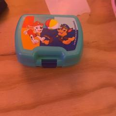 Eten, come riportato da Schaatsbaan Rotterdam utilizzando iLost