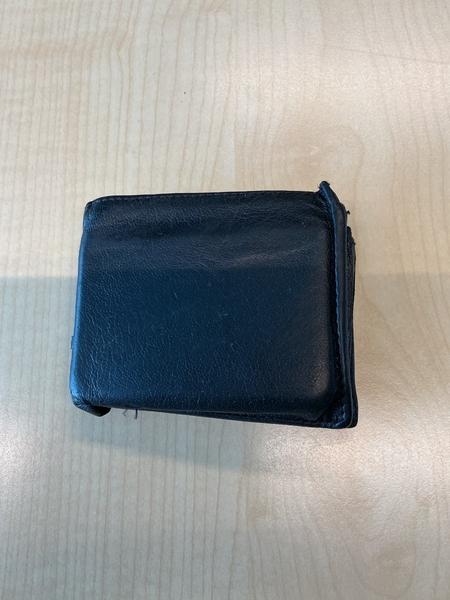 Wallet Mikayelian