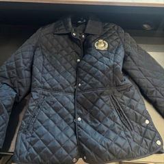 Bunda zwart, jak nahlášeno Johan Cruijff ArenA pomocí iLost