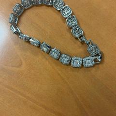 Armband, rapporterat av ibis Schiphol Amsterdam Airport med iLost