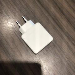 Adapter Wit, zoals gemeld door Van der Valk Hotel Zwolle met iLost