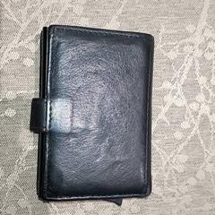 Titular de la targeta - Maai, segons ha informat Regio Antwerpen - Brussel mitjançant iLost