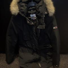 Jaqueta, segons ha informat Van der Valk Hotel Utrecht mitjançant iLost