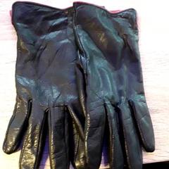 إكسسوارات الملابس، كما تم الإبلاغ عنه بواسطة EBS Tramplein عبر iLost