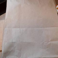 バッグ Bruin papier がiLostで Connexxion Zeeuws-Vlaanderen によって報告されました