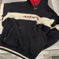 Xersei Zwart, segundo informou IKEA Eindhoven usando iLost