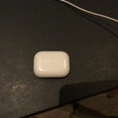 Airpod, amint azt Van der Valk Hotel Amsterdam Zuidas az iLost segítségével jelentette.