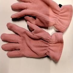 子供手袋 がiLostで Gemeente Puurs-Sint-Amands によって報告されました