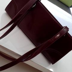 バッグ Donker rode tas がiLostで Gemeente Oost Gelre によって報告されました