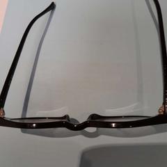 İLost kullanarak TCL tarafından bildirildiği gibi Lunette de vue noire