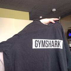 T-shirt tee shirt gymshark noir, as reported by MEININGER Hotel Lyon Centre Berthelot using iLost