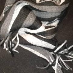 Kendő, amint azt TivoliVredenburg az iLost segítségével jelentette.