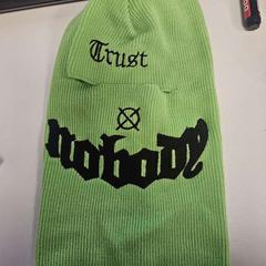 Beanie Balaclava neon groen, as reported by AFAS Live using iLost