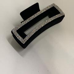 アクセサリー, ha sido reportado por IKEA鶴浜 con iLost