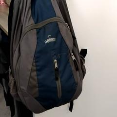 Rugzak Blauw grijs، كما تم الإبلاغ عنه بواسطة Arriva Infoshop Enschede عبر iLost