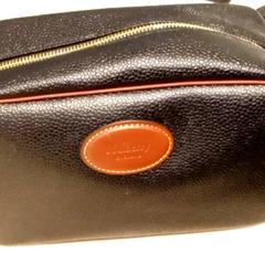 Toaletní taška toilettas, jak nahlášeno Mövenpick Hotel Amsterdam City Centre pomocí iLost