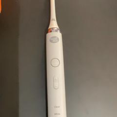 Zubná kefka, ako bolo nahlásené MEININGER Hotel Berlin "Mitte" Humboldthaus pomocou iLost