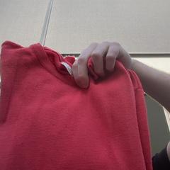 Sweater Wol rood, as reported by Regio Limburg - Leuven using iLost