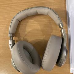 Headphones, segundo informou Pathé Tilburg Stappegoor usando iLost