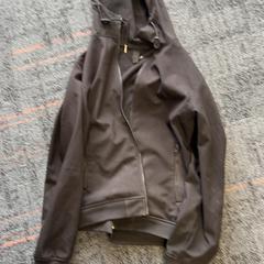 재킷, iLost를 사용하여 Connexxion Amstelveen에 보고됨