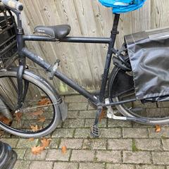 Fiets Giant Heren Zwart station Ermelo 31-10-25, ha sido reportado a iLost