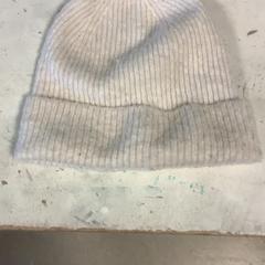 Beanie Wit, wol, som rapportert av Artis ved bruk av iLost