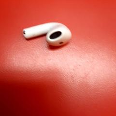 Earpod, a été signalé par UvA REC utilisant iLost