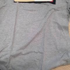 T shirt, zoals gemeld door Qbuzz Fryslân met iLost